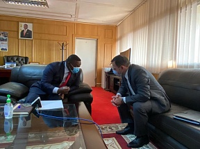 Ambassador meets the Minister of Internal Affairs and Cultural Heritage of the Republic of Zimbabwe K.Kazembe